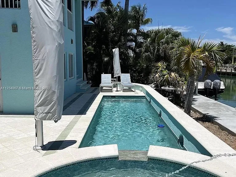 124 S Indies Dr — Photo 24