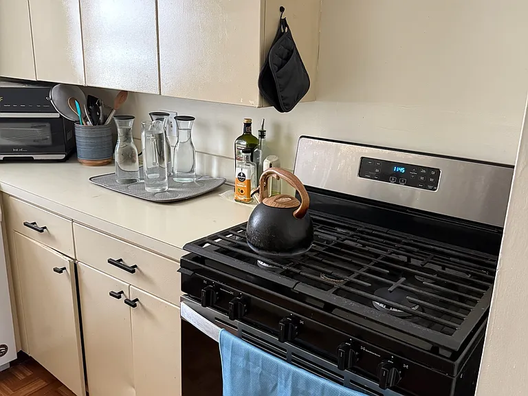 124 Lake Shore Rd #2 — Photo 7