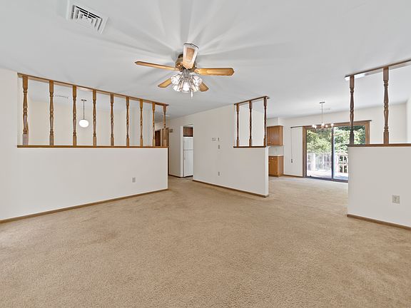 4th image of 260 Tudor Cir