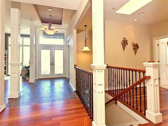 Gallery-surround sound