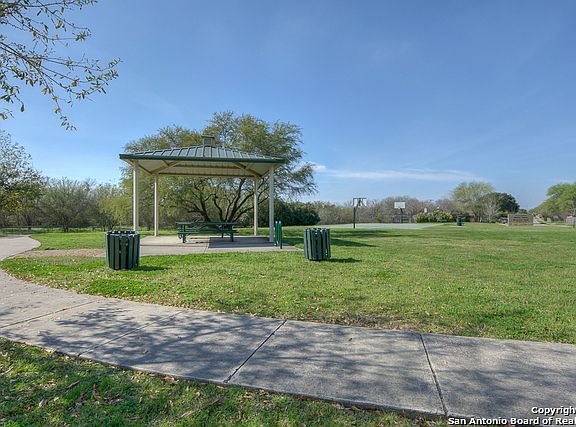 5th image of 3506 Charleston Ln