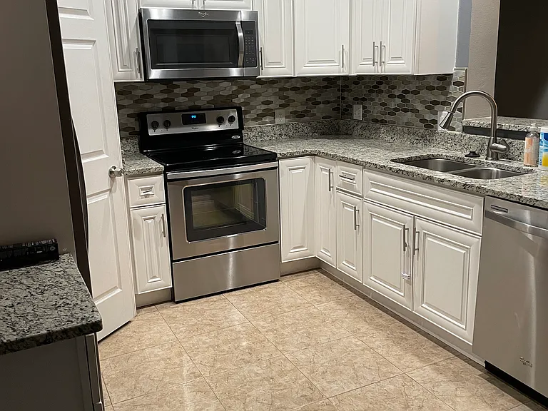 5328 Goddard Ave — Photo 6