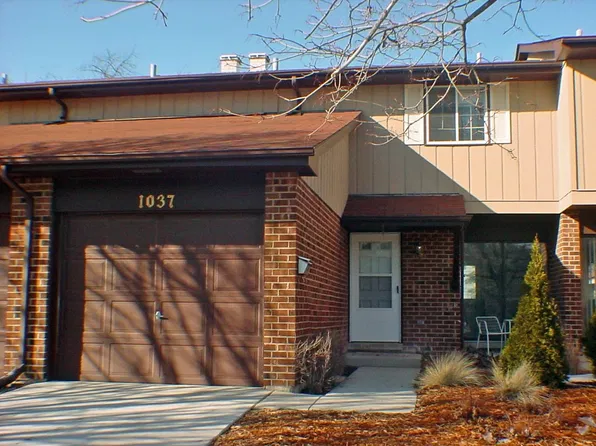 1037 Loughborough Ct, Wheaton, IL 60189