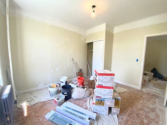 5th image of 21-22 Newtown Ave #2CC
