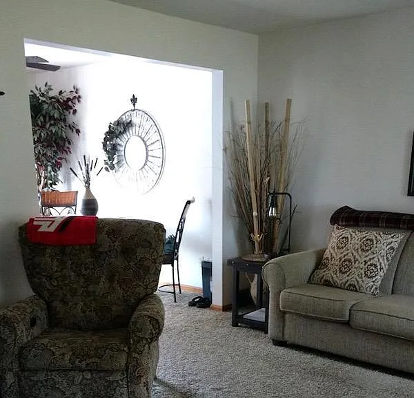 323 Hall Ave — Photo 15