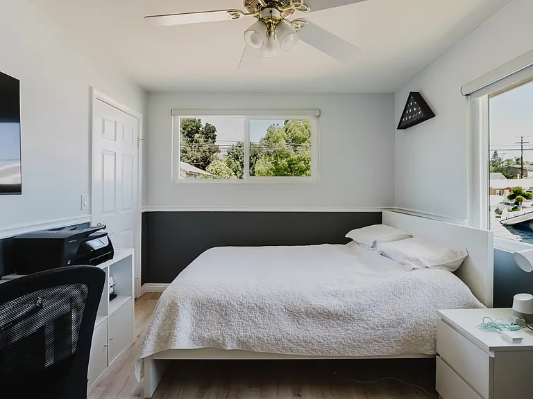 10619 Mather Ave — Photo 41
