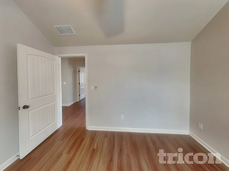 217 Adeline Ln — Photo 11