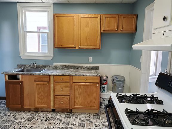 2nd image of 1409 E 47th St