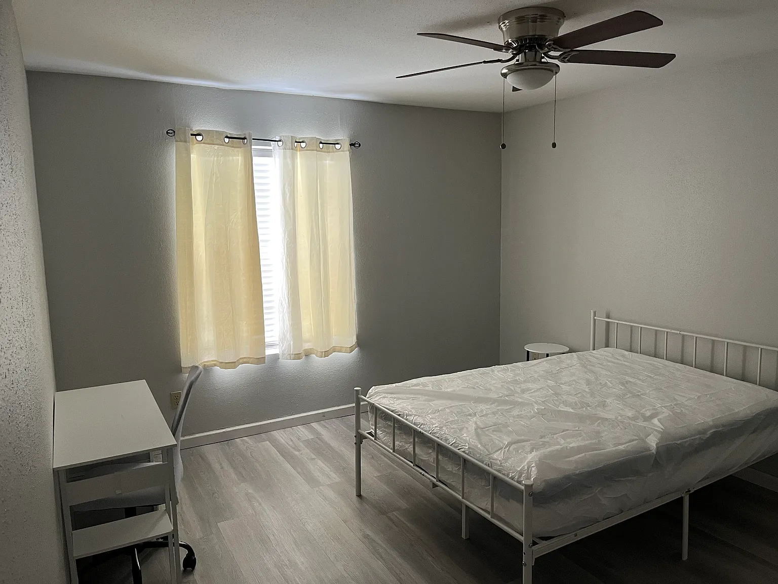 2 bed, 908 sqft, $1,300 — Photo 3