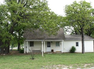 301 Grand St, Montague, TX 76251