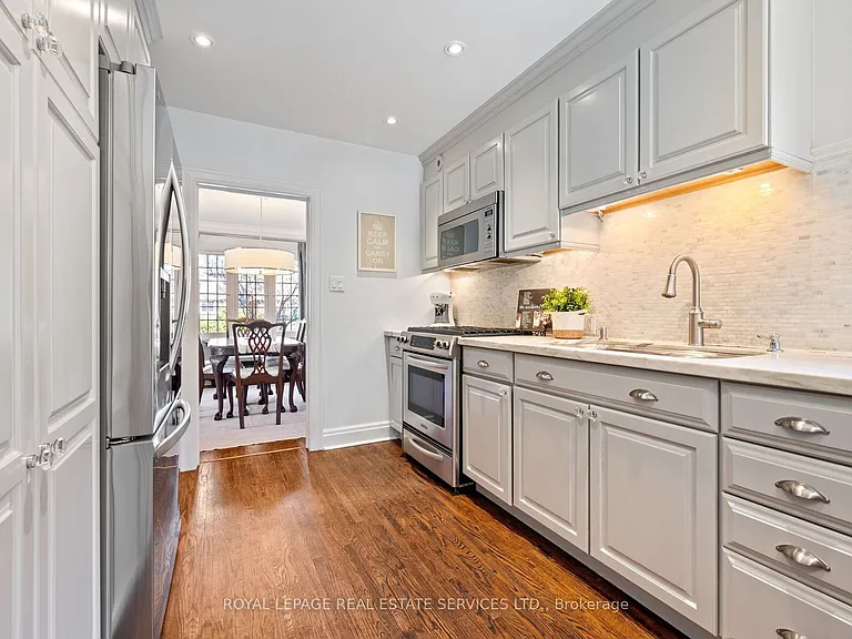 60 Thompson Ave — Photo 13