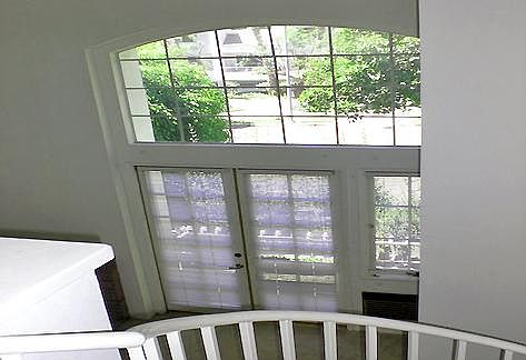 3rd image of 2638 S Barrington Ave