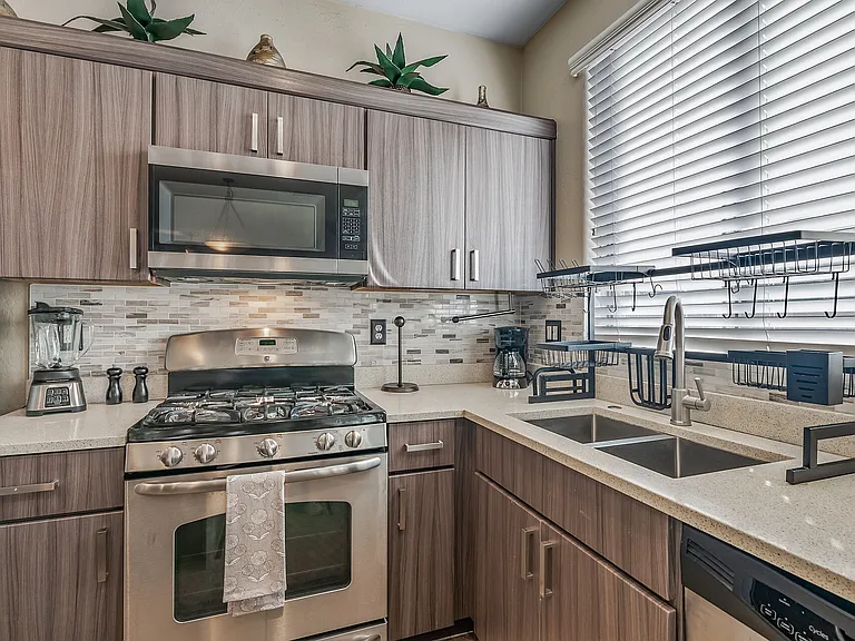 14592 W Acapulco Ln — Photo 35