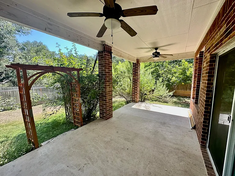 413 Hunters Hill Dr — Photo 30