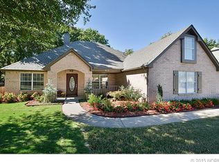 612 N Sweet Gum Ave, Broken Arrow, OK 74012