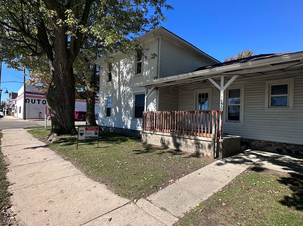 1055 Tupper Lake St #1