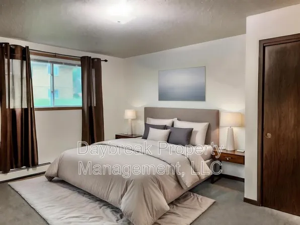 3024 9 1/2 St N, Fargo, ND