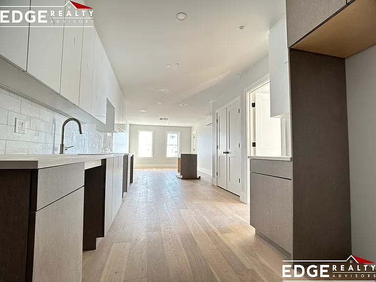 425 Market St #202 — Photo 2