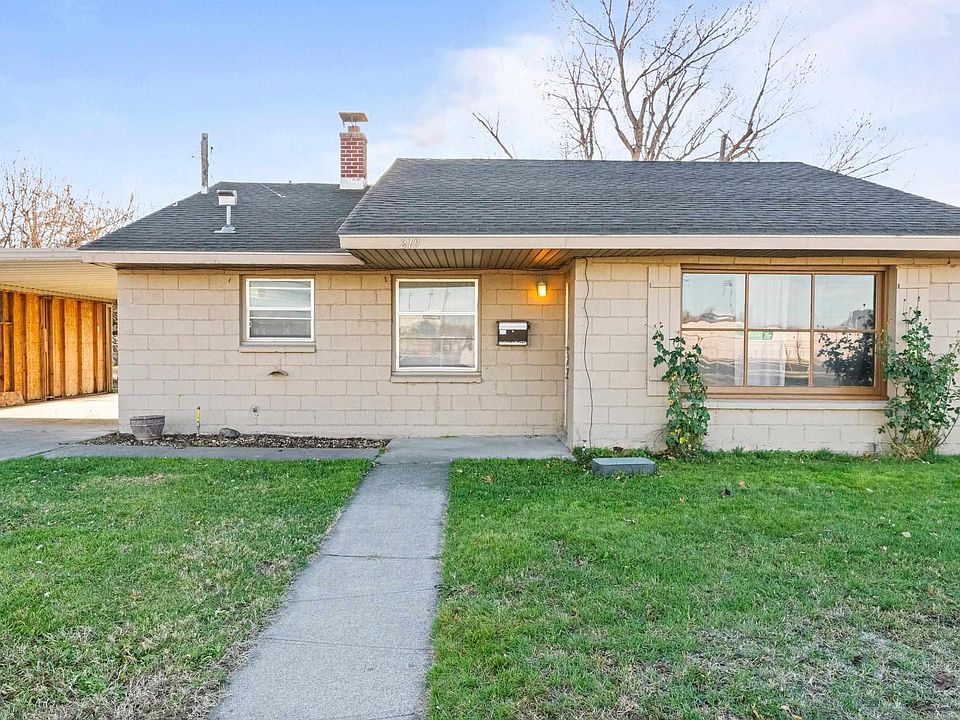 1st image of 219 W 10th Ave