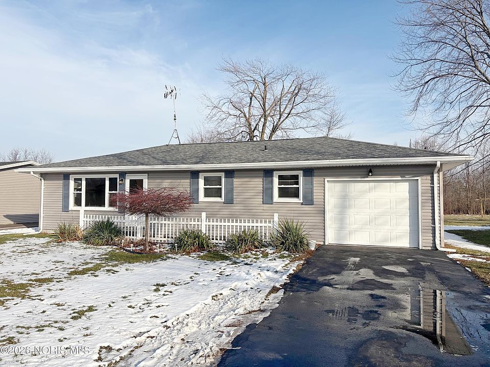 1st image of 520 Eastview Dr
