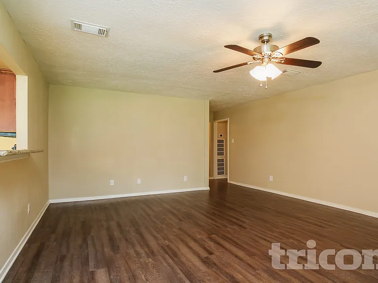4227 Burkegate Dr — Photo 3