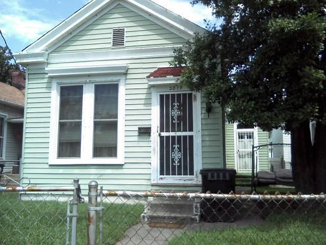 1st image of 2819 Garfield Ave