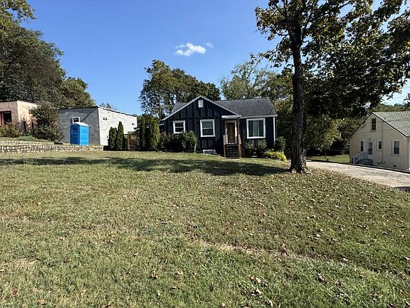 2nd image of 2712 Bobby Ave