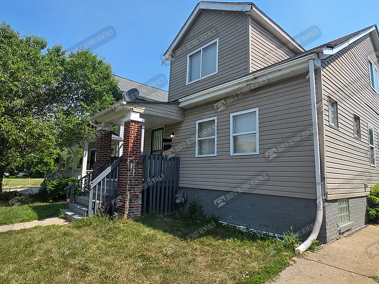 4810 Lenox St — Photo 3