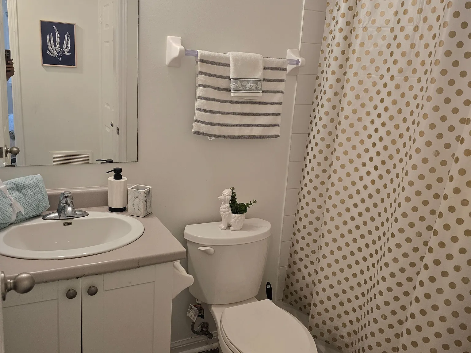2 bed, $2,599 — Photo 4