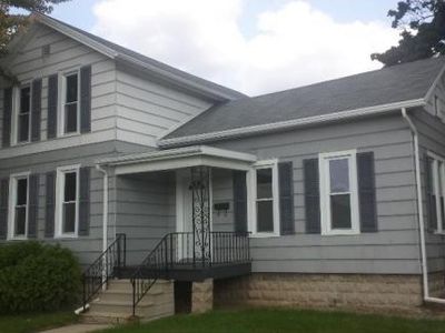 208 N Michigan St, De Pere, WI, 54115