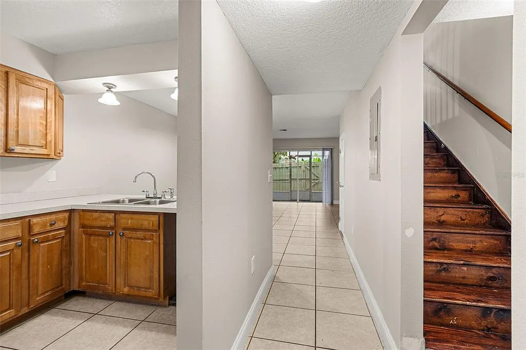 2 bed, 2.5 bath, 1154 sqft, $1,700 — Photo 4