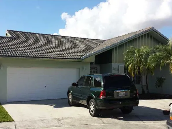 3120 SW 140th Ave, Miami, FL 33175