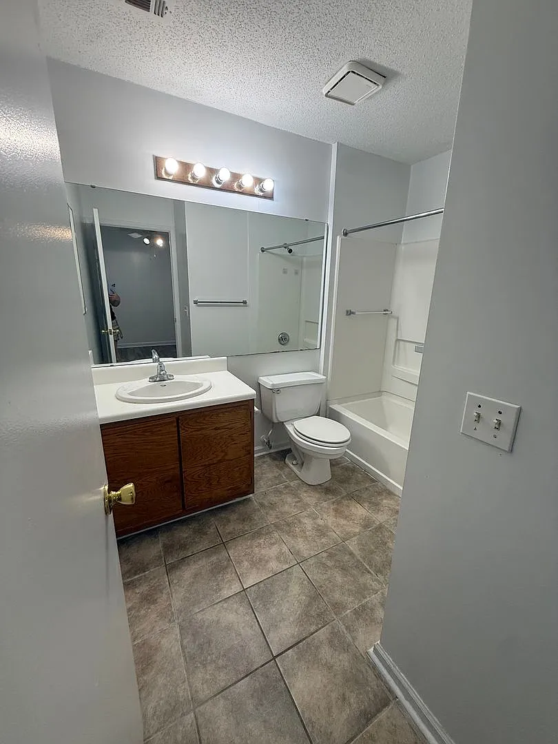 Private Rooms Or Whole Unit Available! Tour Today! — Photo 4