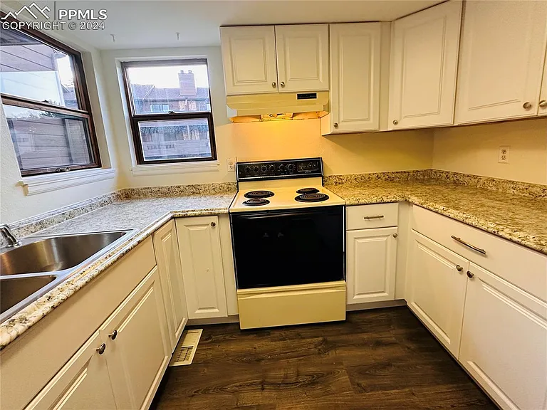 3356 Capstan Way #A — Photo 9
