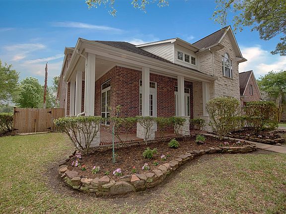 4th image of 2901 Burr Oak Dr