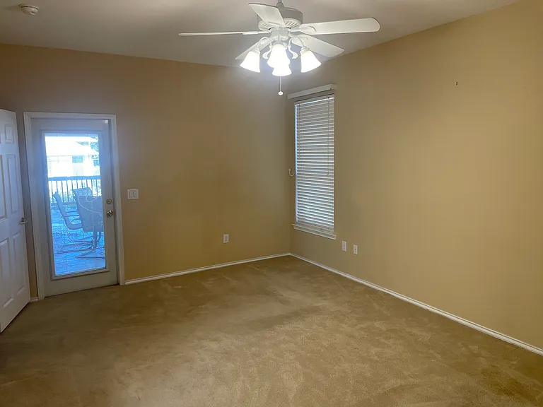 220 E Creekview Dr — Photo 22