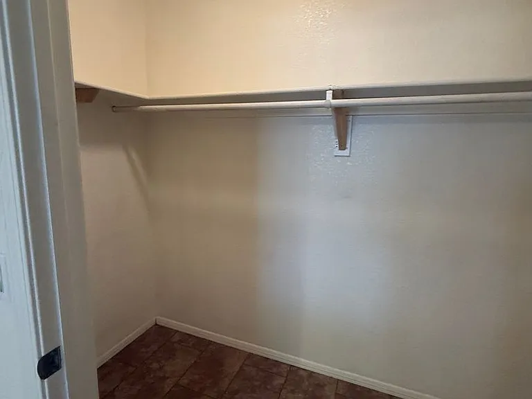 735 S 16th St — Photo 11