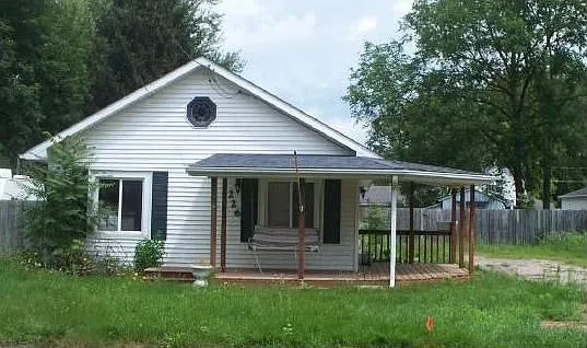226 Curry St photo 1