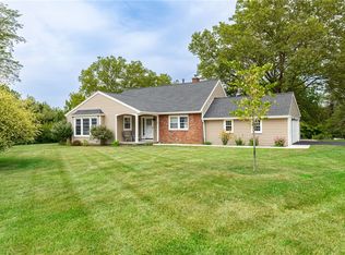 18 Aspen Dr, Rochester, NY 14625