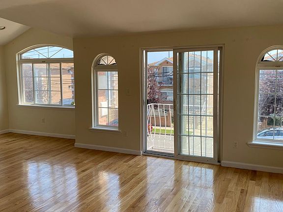 2nd image of 7307 Bergen Cv Floor 2