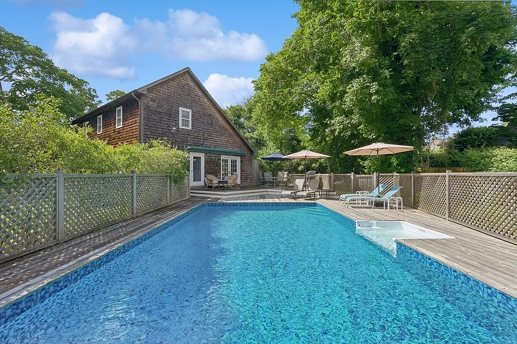 Bridgehampton South — Photo 1