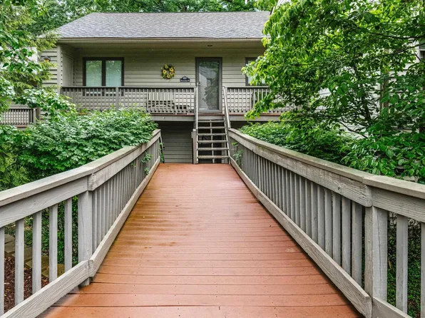 1845 E Waters Edge Dr, Bloomington, IN 47401