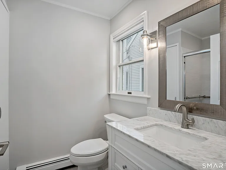 1016 Fairfield Beach Rd — Photo 9