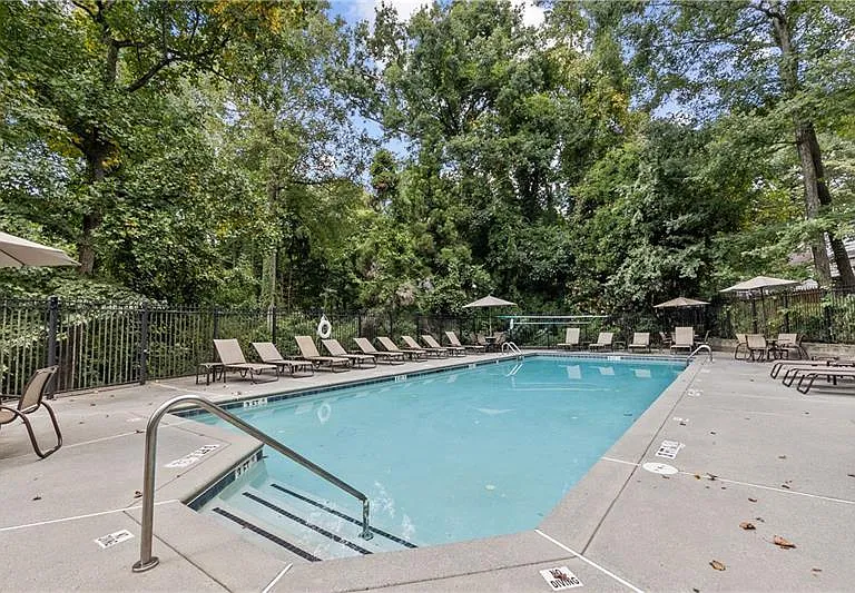 3235 Roswell Rd NE #409 — Photo 15