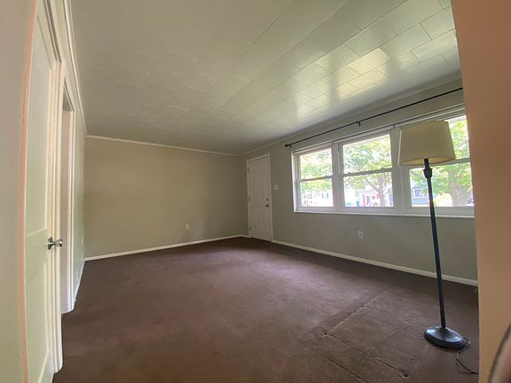 2nd image of 403 Cornell Rd