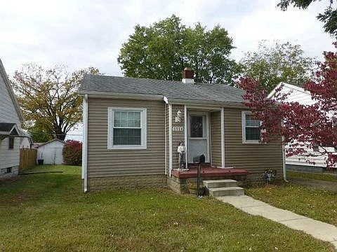2728 Oakley St Photo 1