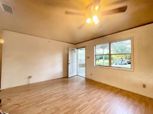 9999 County Road 4650, De Kalb, TX 75559