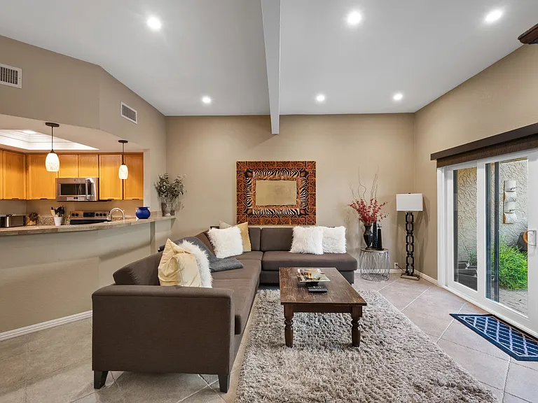 73421 Foxtail Ln — Photo 6