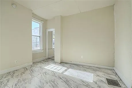 1815 Clifton Ave #2 — Photo 11
