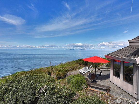 3rd image of 795 Fort Ebey Road